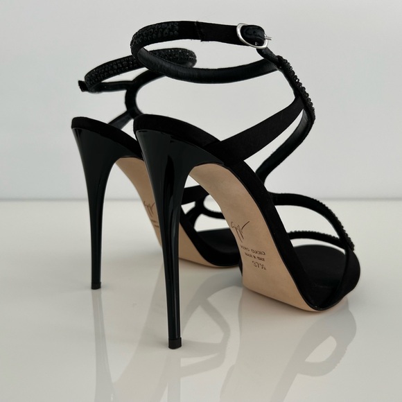 GIUSEPPE ZANOTTI BLACK SATIN CRYSTAL STUNNING SANDALS SIZE IT 37.5 / US 7.5 NEW! - Picture 12 of 17